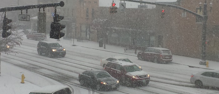 traffic light in snowstorm